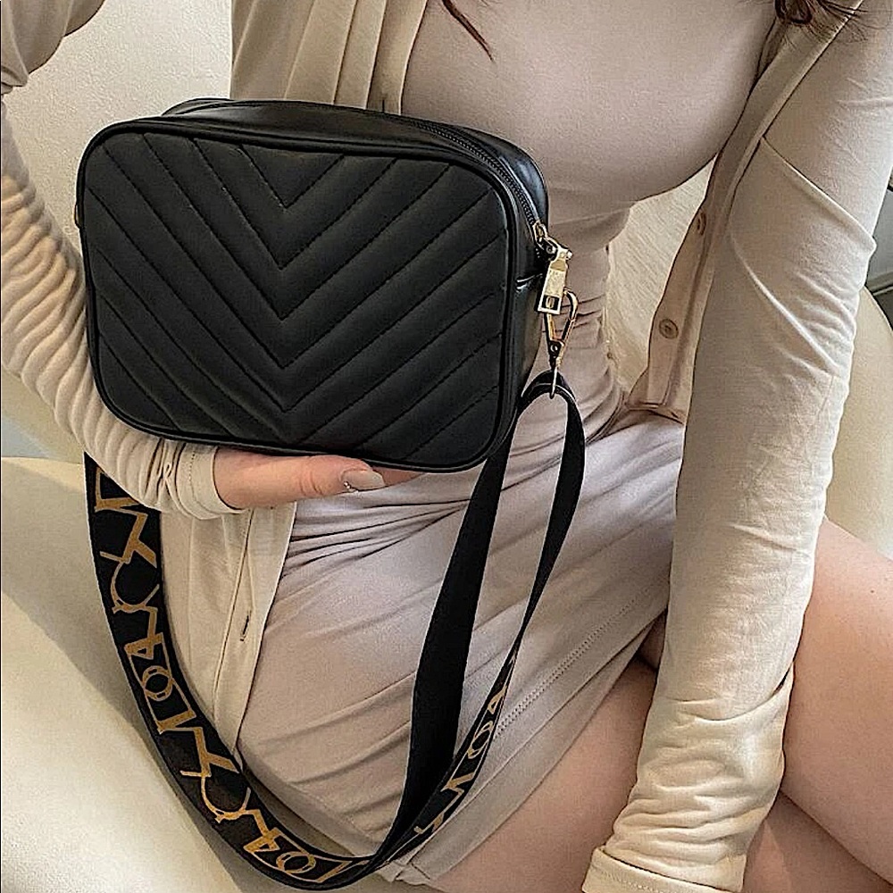 🖤➳ 𝓝𝓮𝔀 𝓒𝓱𝓮𝓿𝓻𝓸𝓷 𝓒𝓻𝓸𝓼𝓼𝓫𝓸𝓭𝔂 𝓫𝓪𝓰